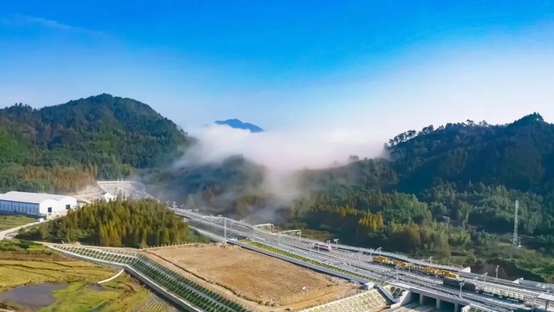 摩域平台：设计时速350公里！池黄高铁进入开通运营倒计时